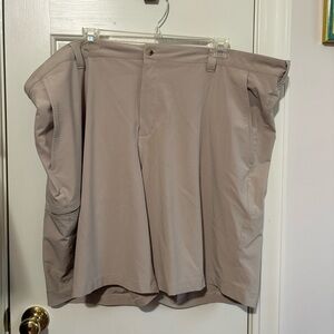 Men's Tan Shorts Columbia 52W 10L
